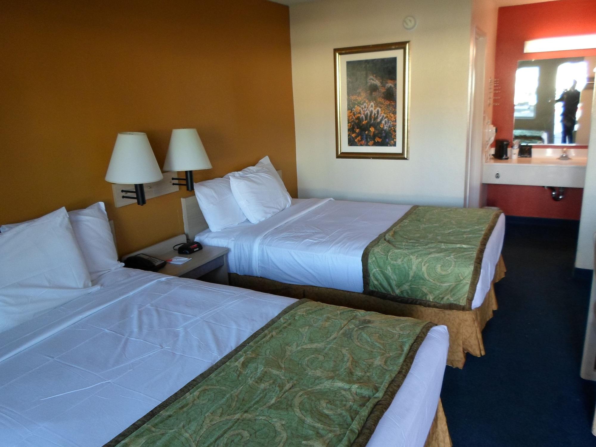 Howard Johnson By Wyndham Las Vegas Near The Strip Εξωτερικό φωτογραφία