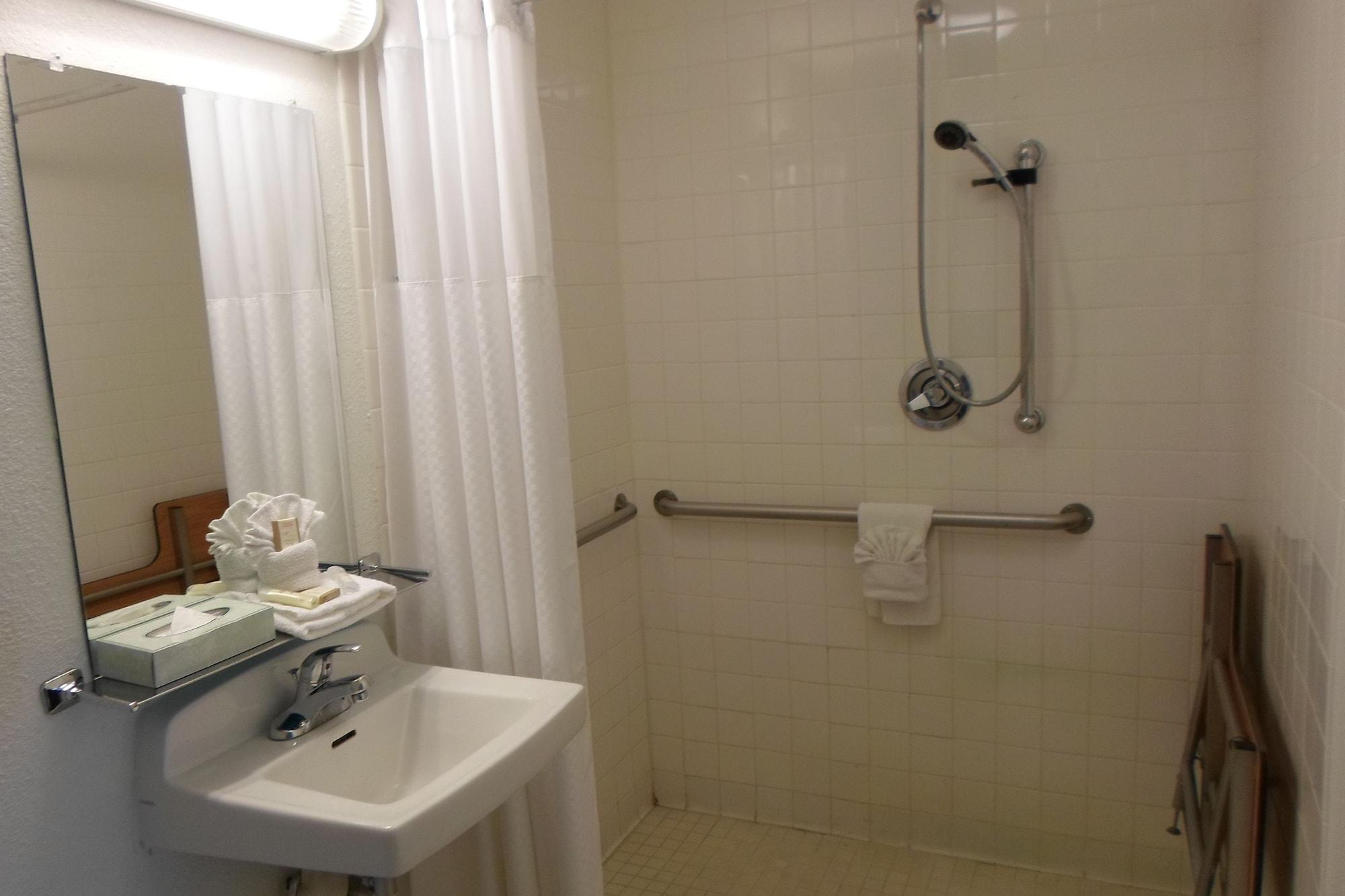 Howard Johnson By Wyndham Las Vegas Near The Strip Εξωτερικό φωτογραφία