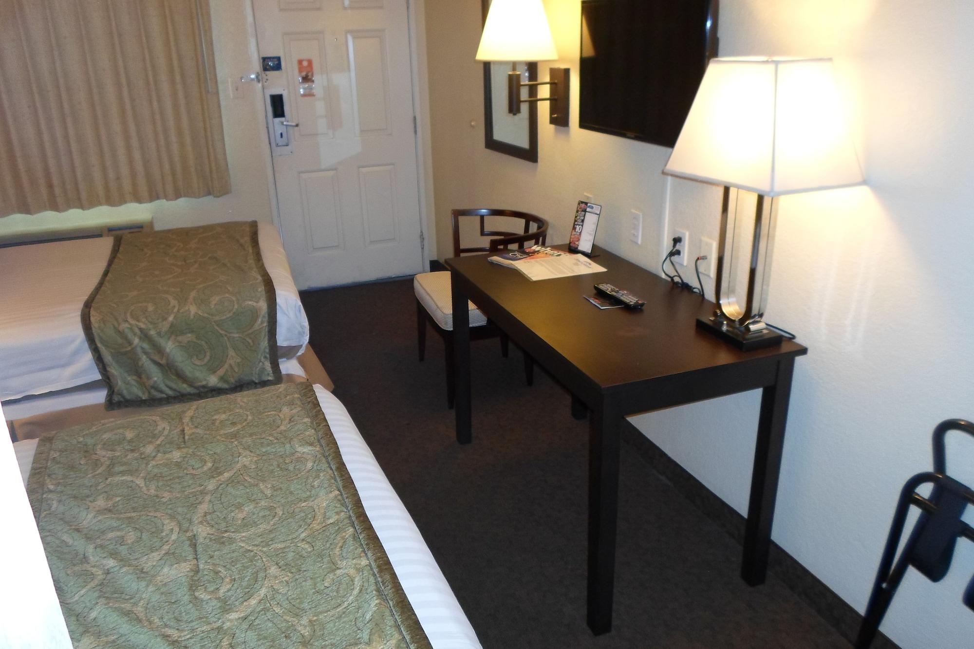 Howard Johnson By Wyndham Las Vegas Near The Strip Εξωτερικό φωτογραφία