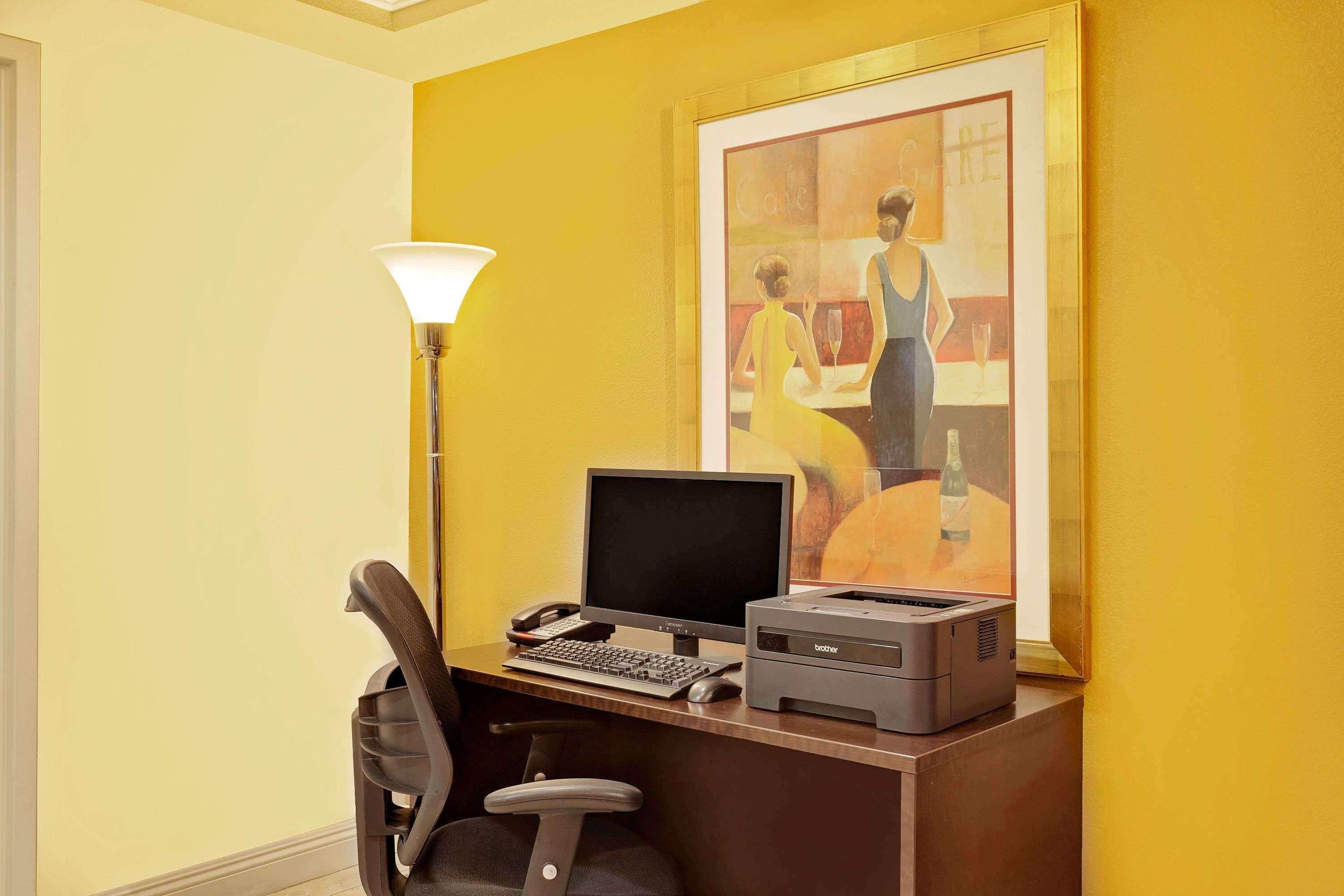 Howard Johnson By Wyndham Las Vegas Near The Strip Εξωτερικό φωτογραφία