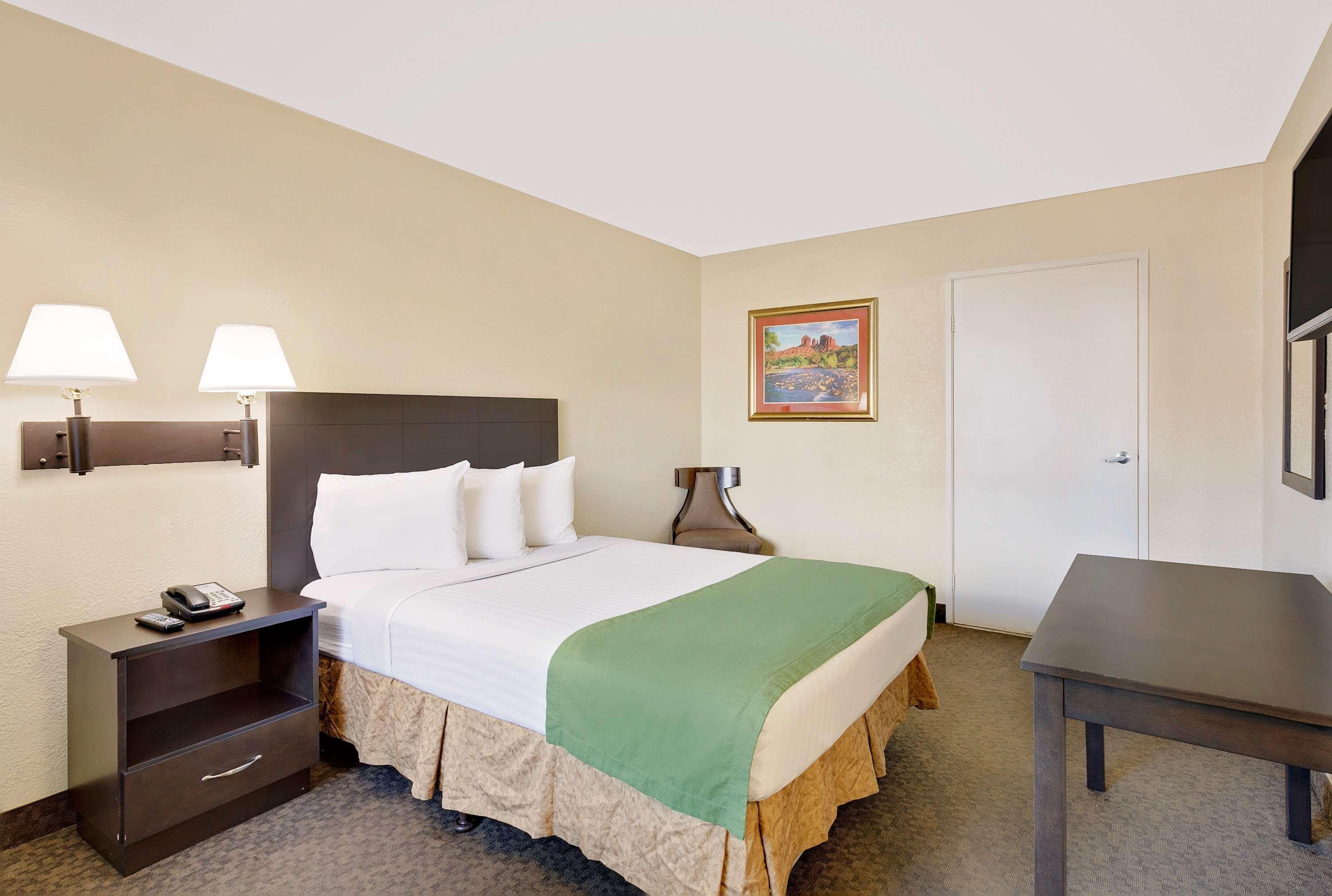 Howard Johnson By Wyndham Las Vegas Near The Strip Εξωτερικό φωτογραφία