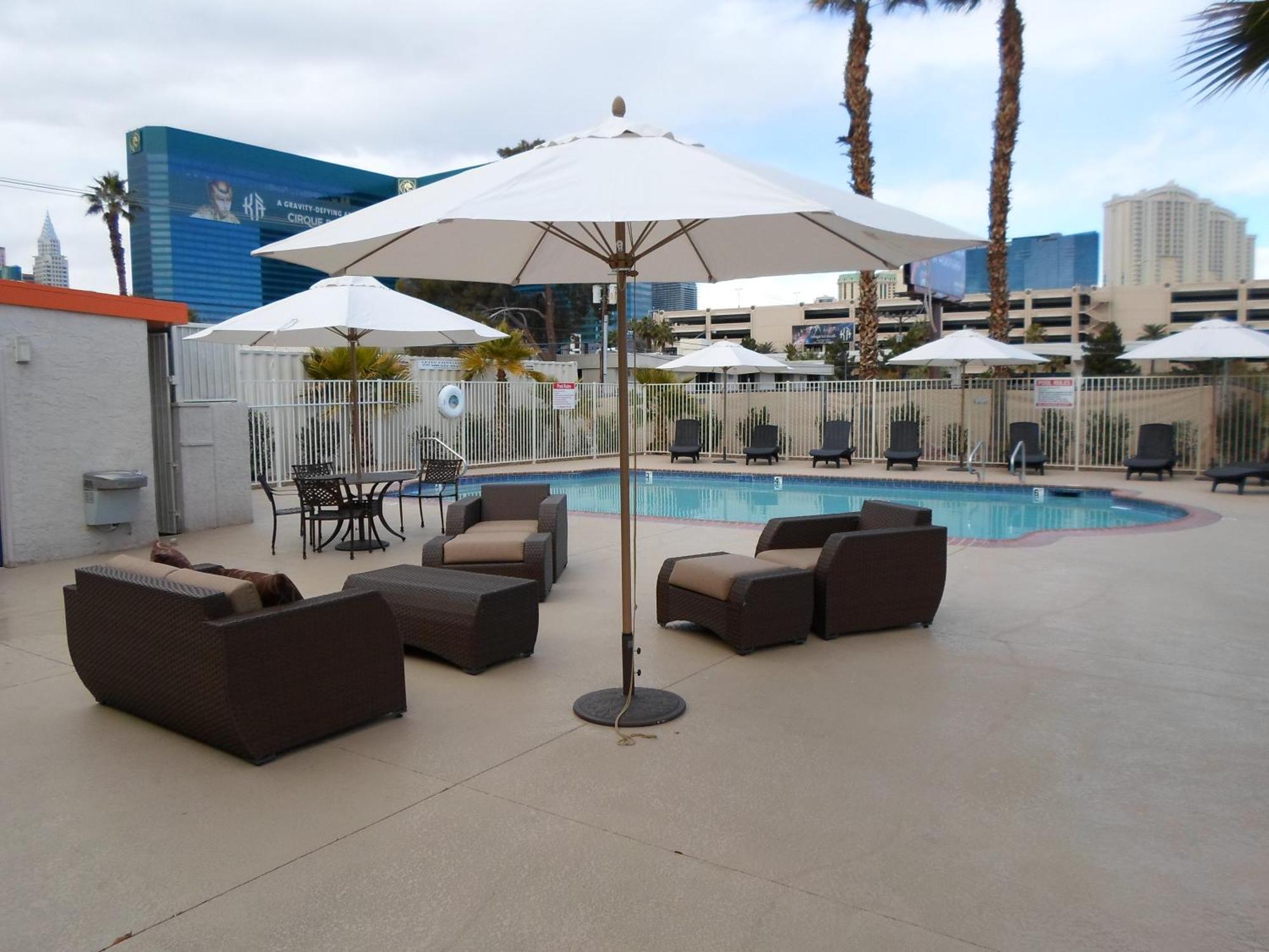 Howard Johnson By Wyndham Las Vegas Near The Strip Ανέσεις φωτογραφία
