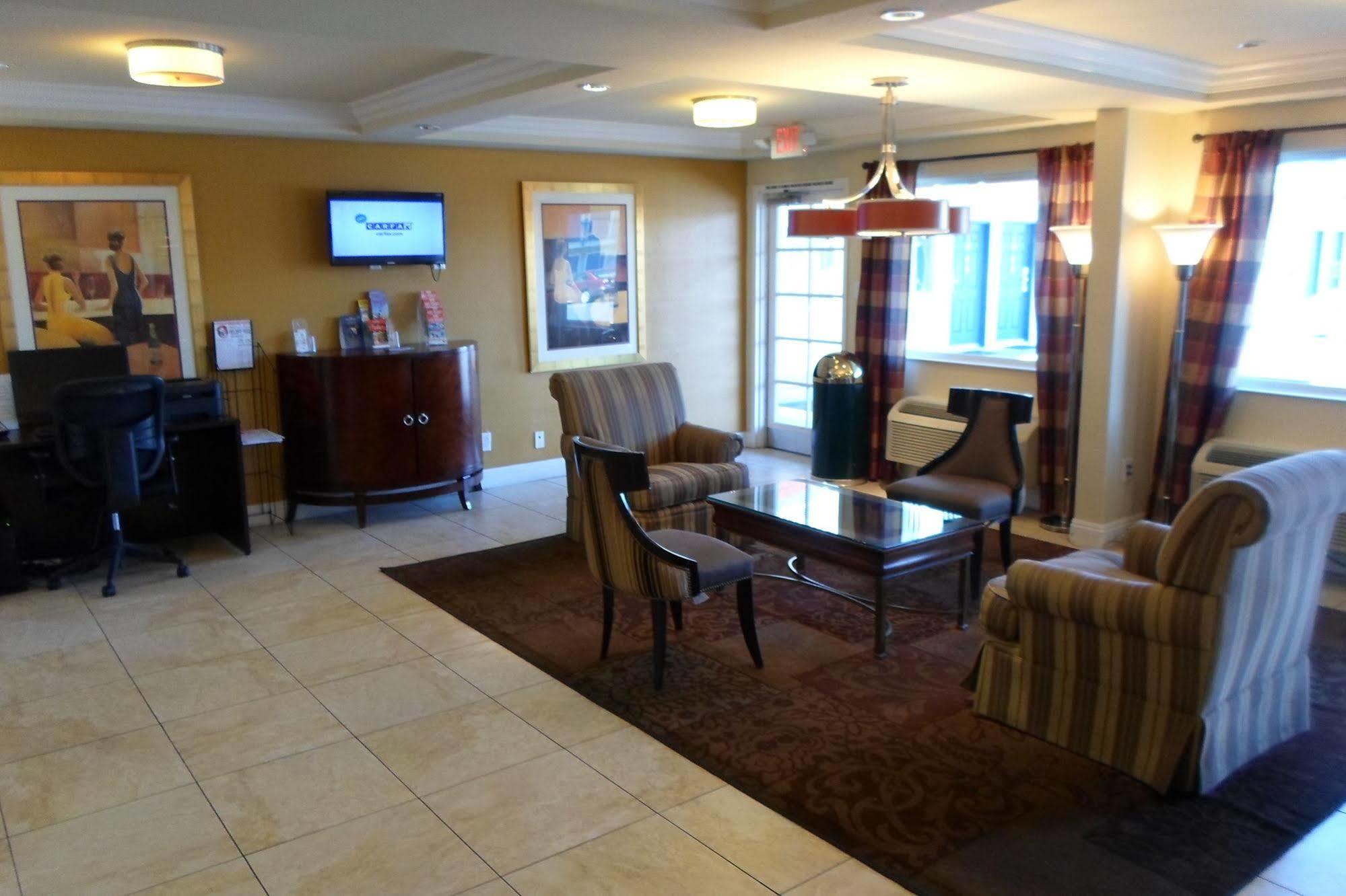 Howard Johnson By Wyndham Las Vegas Near The Strip Εξωτερικό φωτογραφία